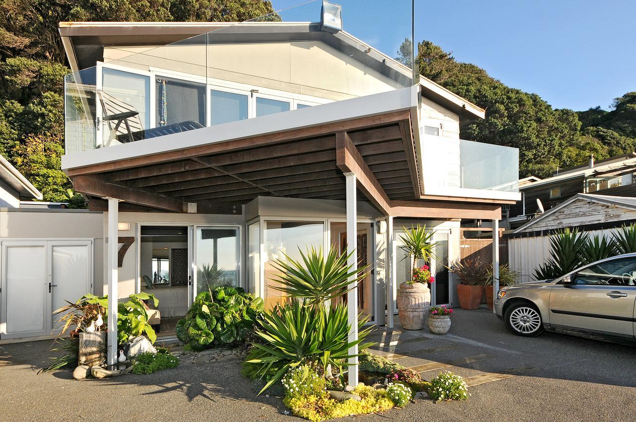 Kapiti Waves Bed & Breakfast Pukerua Bay エクステリア 写真