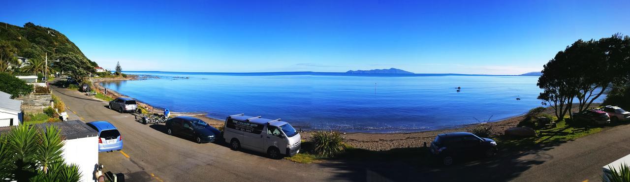 Kapiti Waves Bed & Breakfast Pukerua Bay エクステリア 写真